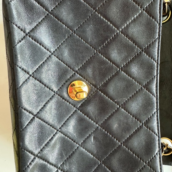 Chanel Vintage Quilted Square Single Flap Handbag Lambskin Black Great Condition - Picture 9 of 16